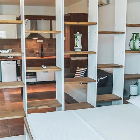 Fully Renovated One Bedroom Apartment With A Seaview - A Sevid Exterior photo