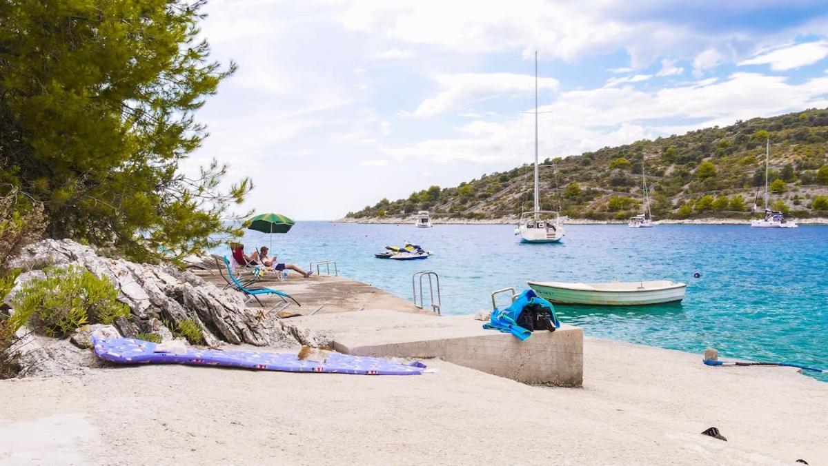Fully Renovated One Bedroom Apartment With A Seaview - A Sevid Exterior photo