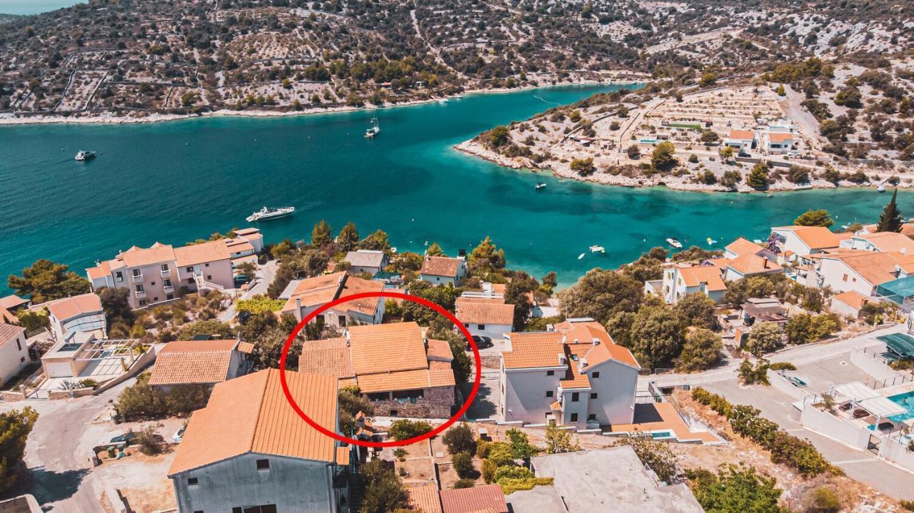 Fully Renovated One Bedroom Apartment With A Seaview - A Sevid Exterior photo