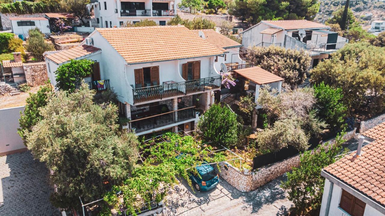 Fully Renovated One Bedroom Apartment With A Seaview - A Sevid Exterior photo