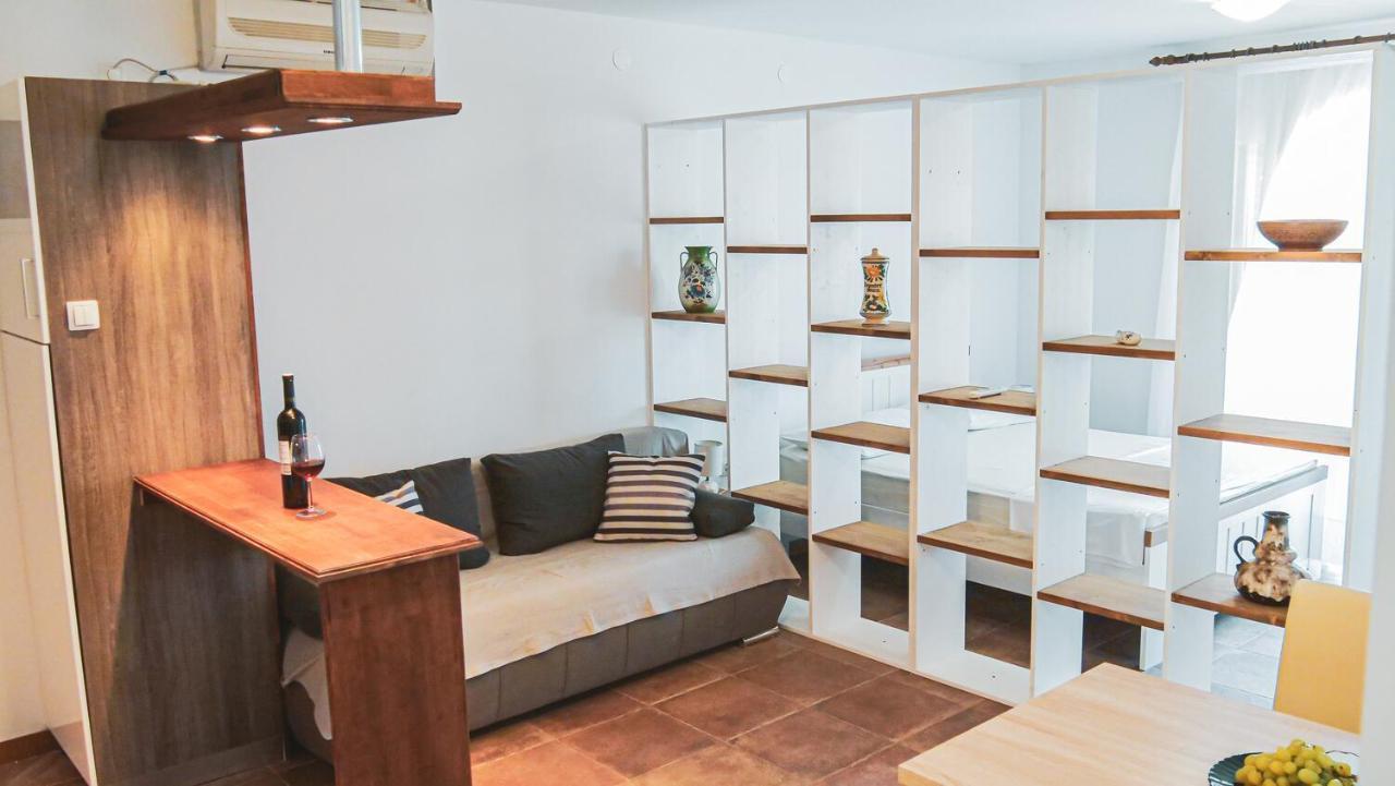Fully Renovated One Bedroom Apartment With A Seaview - A Sevid Exterior photo